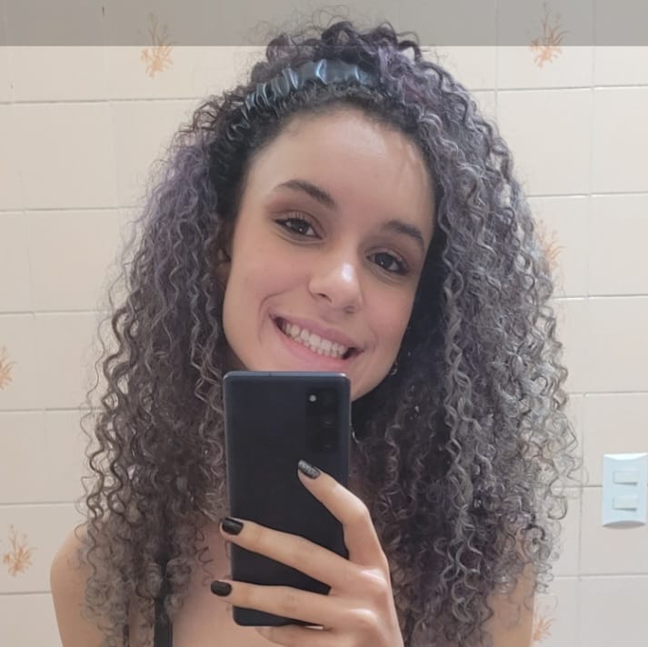 Ana Julia Pires Oliveira